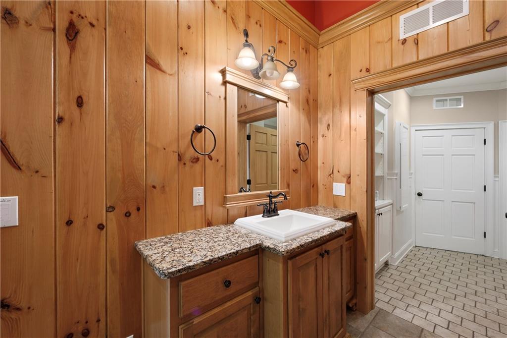 230 Woodside Lane