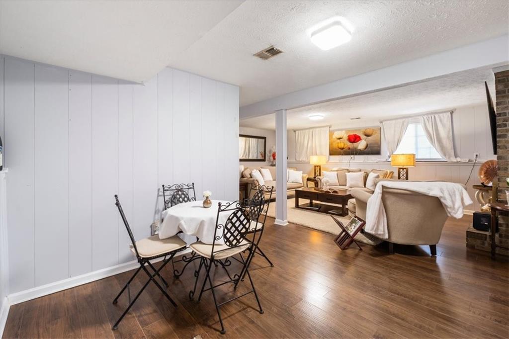 10455 Worthington Hills Manor