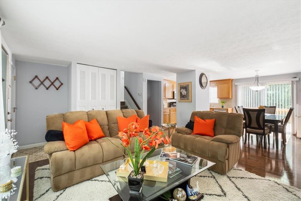 10455 Worthington Hills Manor