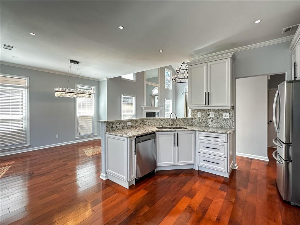 3255 Park Chase