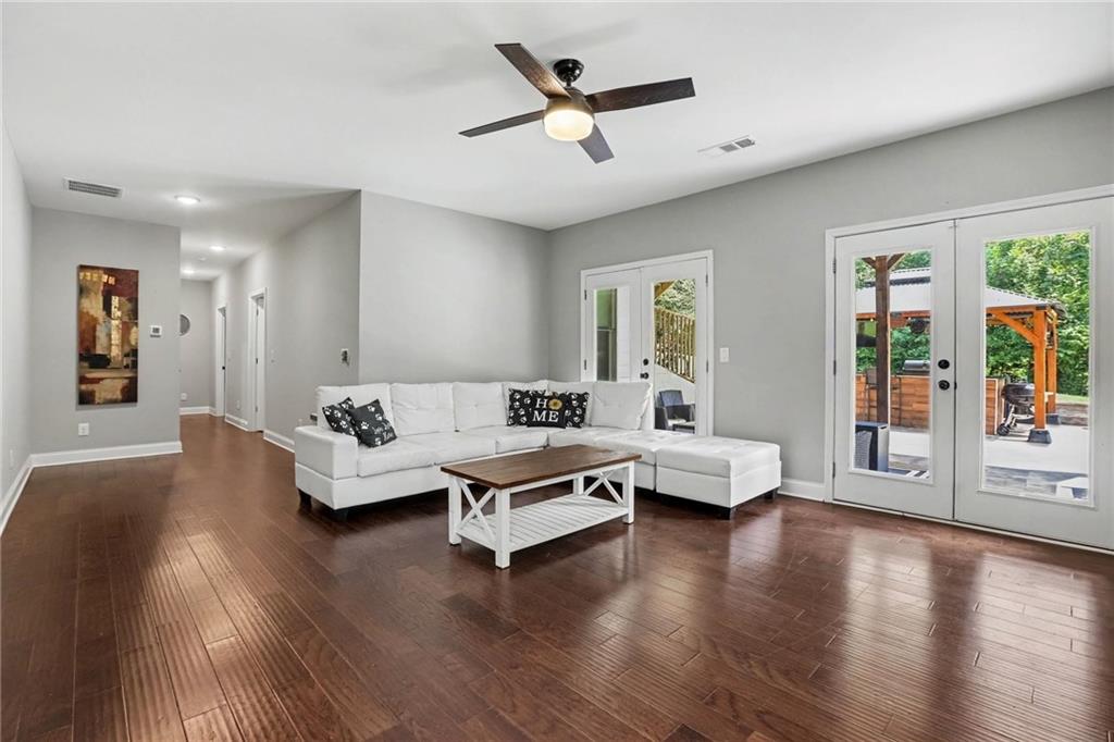 1919 Pilgrim Mill Circle
