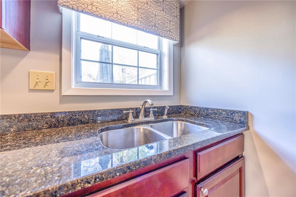 6900 Roswell Road Unit #L4