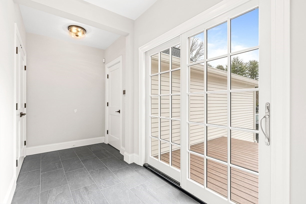2 Peakes Lane Unit: 2