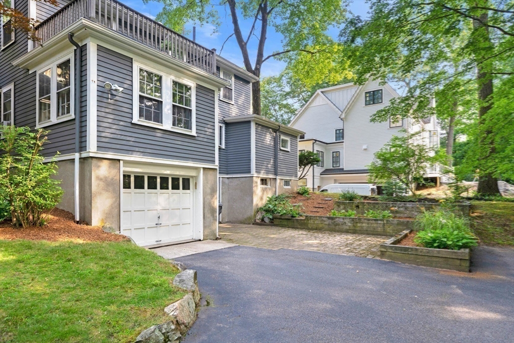 17 Colburn Rd