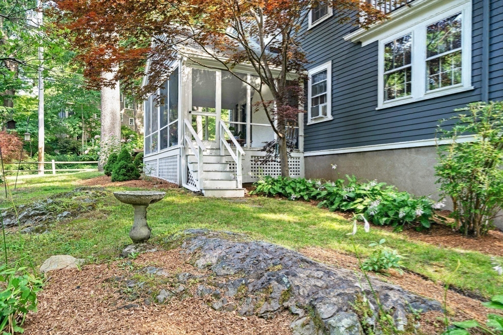 17 Colburn Rd