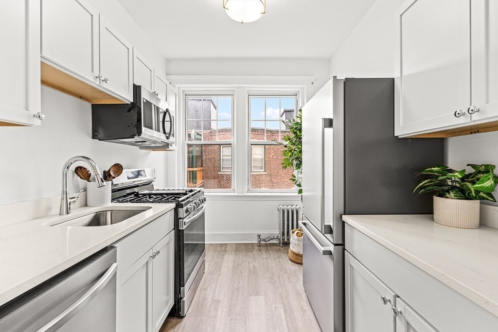 1691 Commonwealth Ave # 20