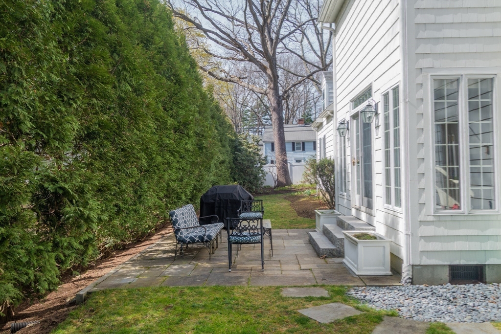 18 Earle Rd