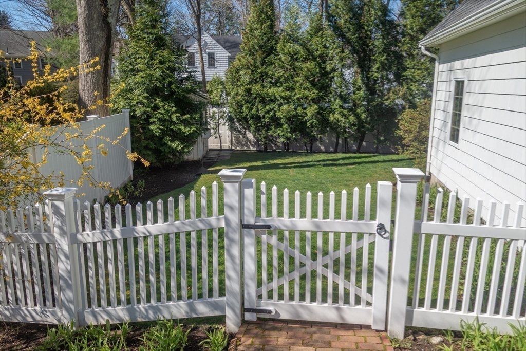 18 Earle Rd