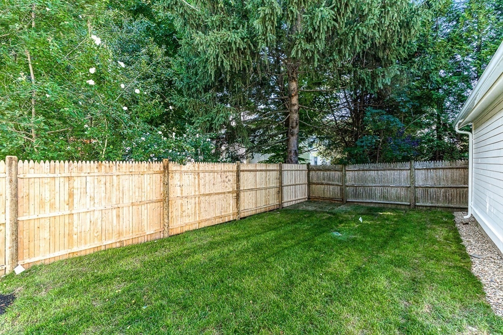 25 Thomas Rd