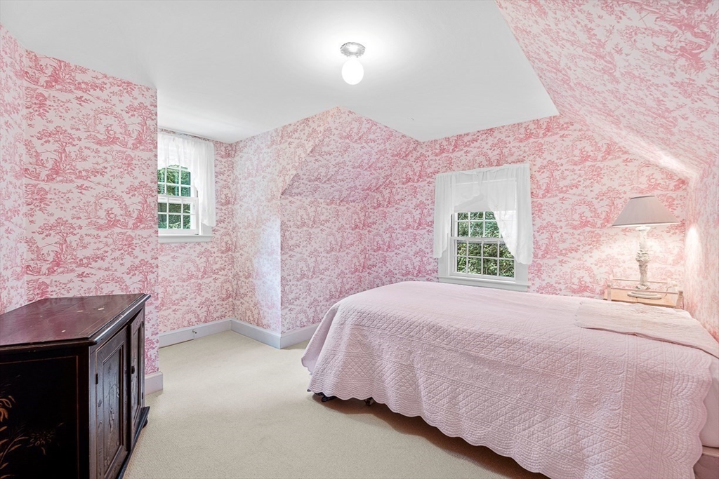 56 Woodcliff Rd