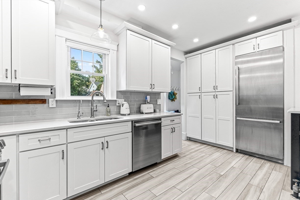 298 Weston Rd