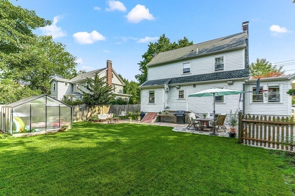 298 Weston Rd