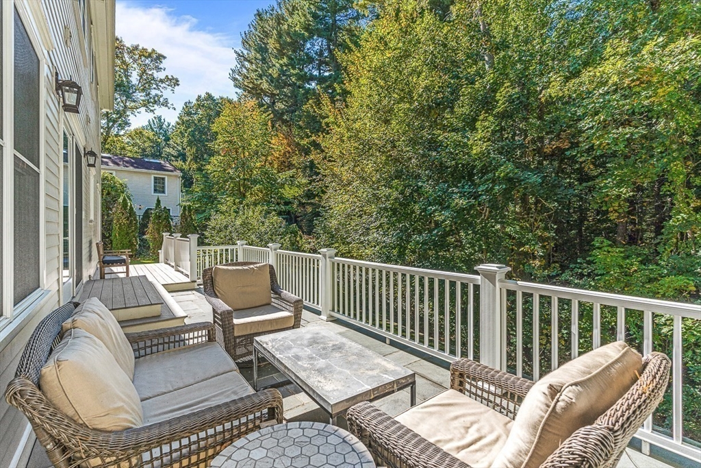 60 Halsey Ave