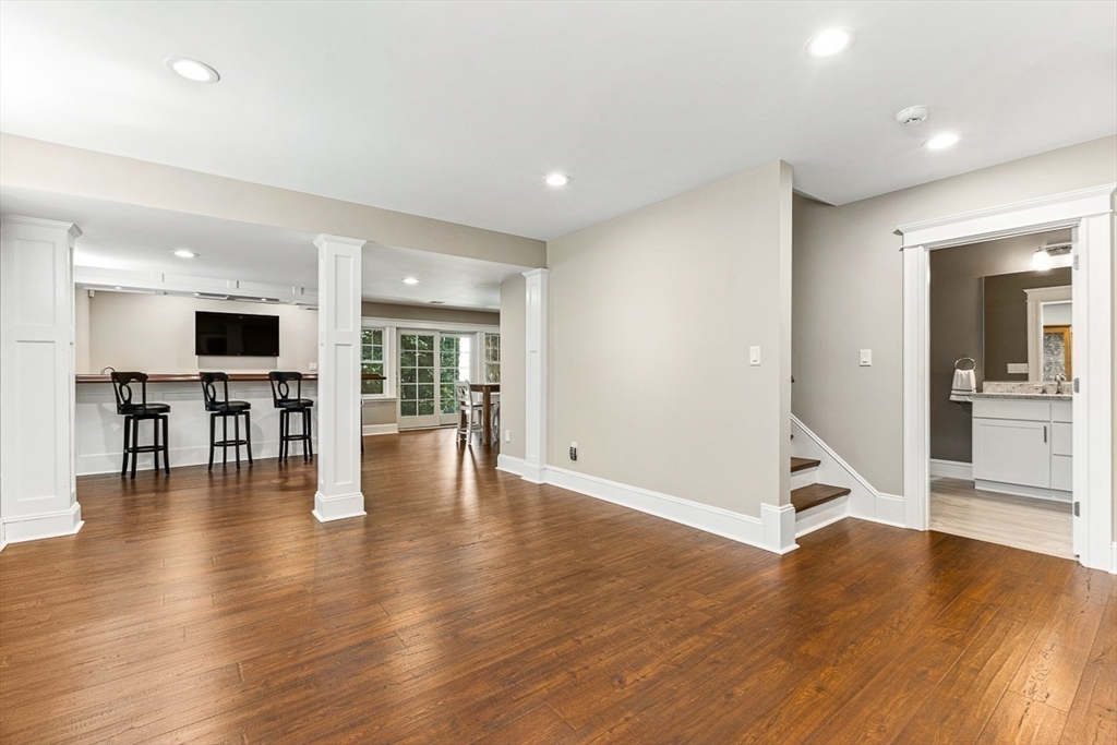 60 Halsey Ave