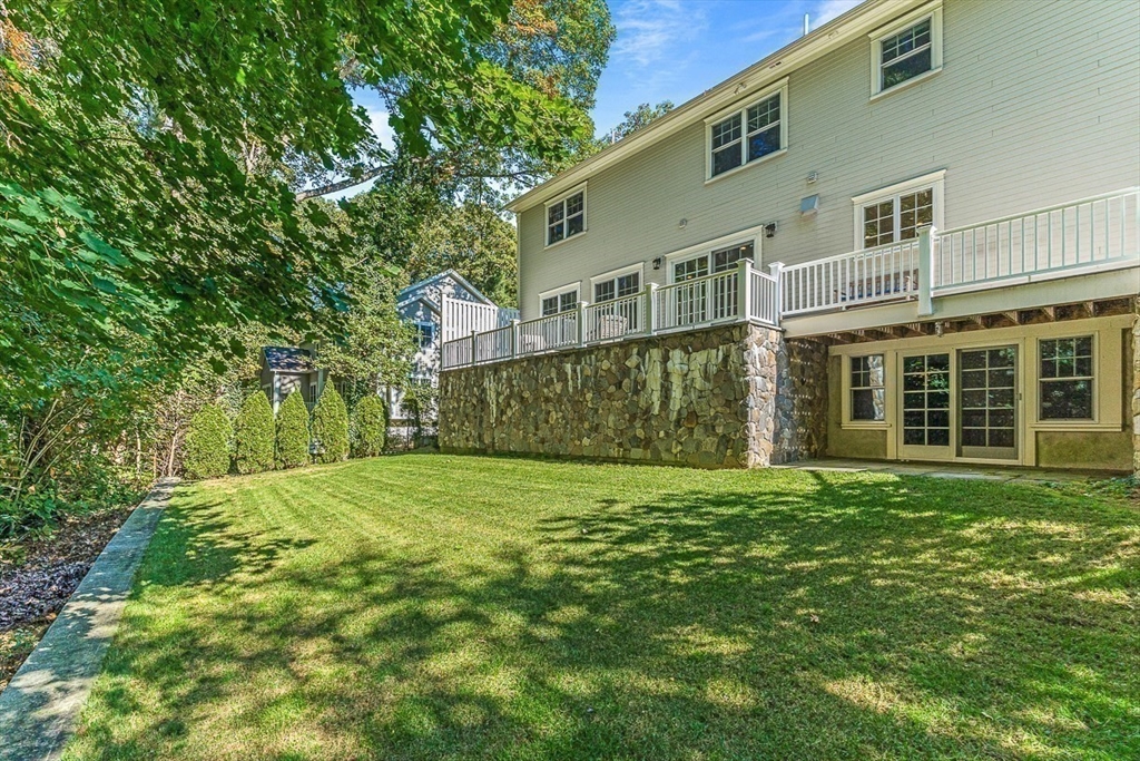 60 Halsey Ave
