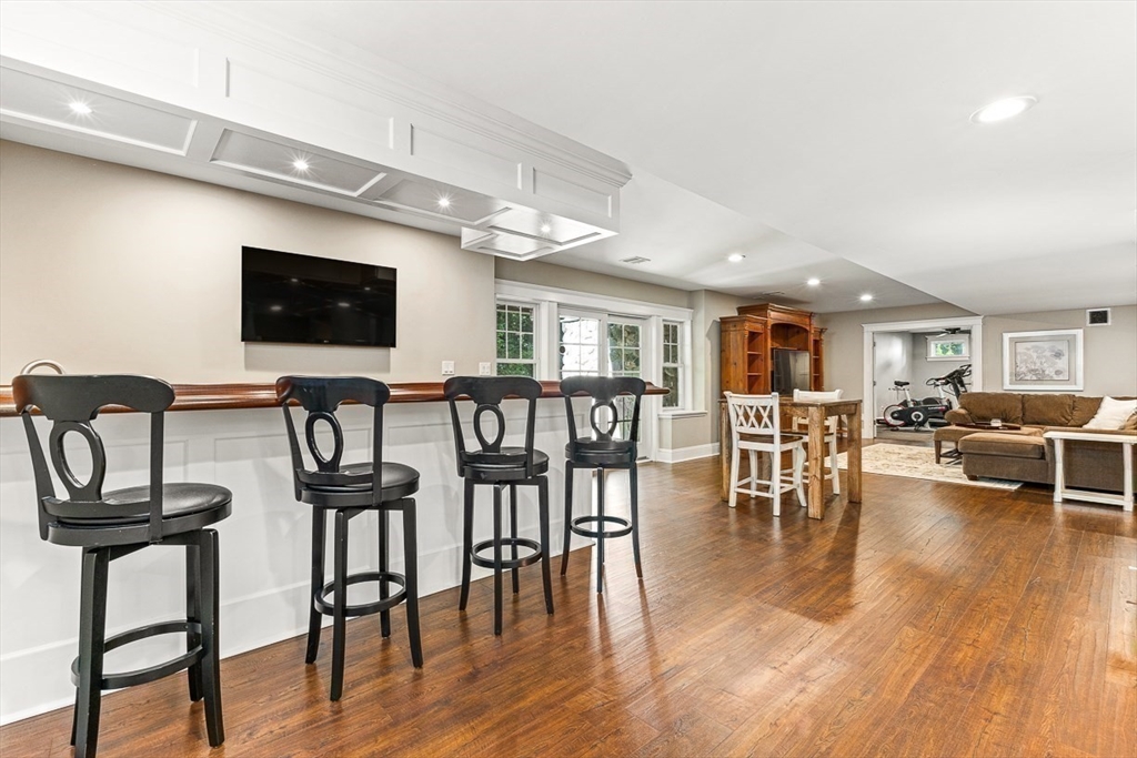 60 Halsey Ave