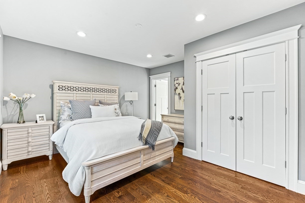 60 Halsey Ave