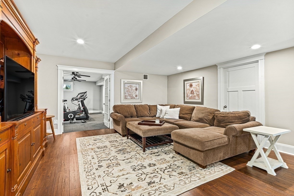 60 Halsey Ave