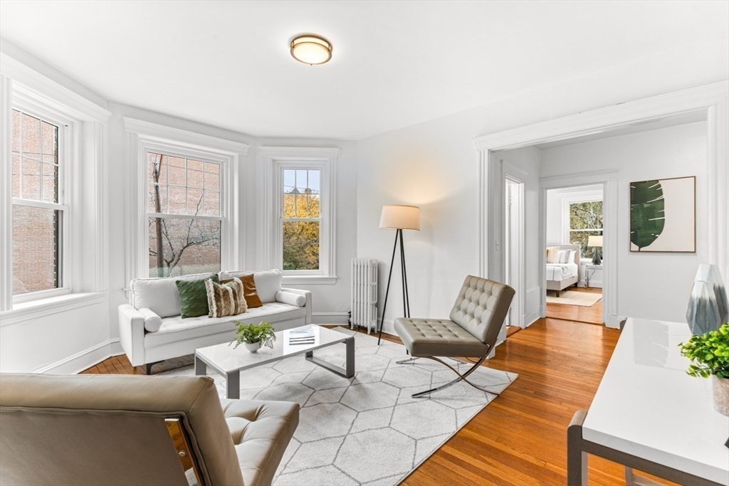 72 Strathmore Rd # 5B