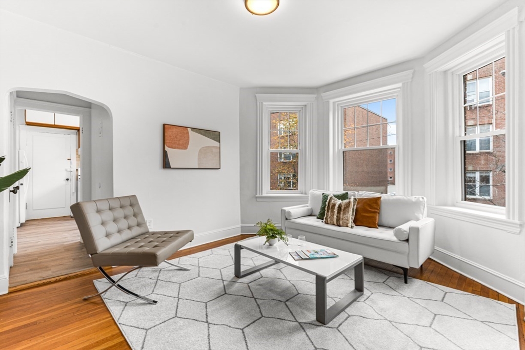 72 Strathmore Rd # 5B