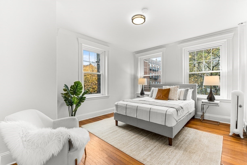 72 Strathmore Rd # 5B