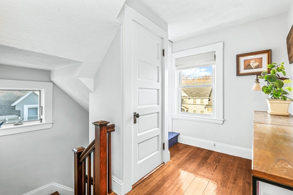 8 Hastings St