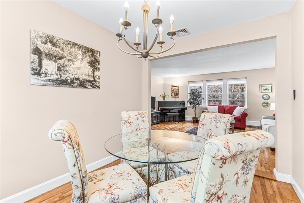 7 Hammond Pond Pkwy # 4