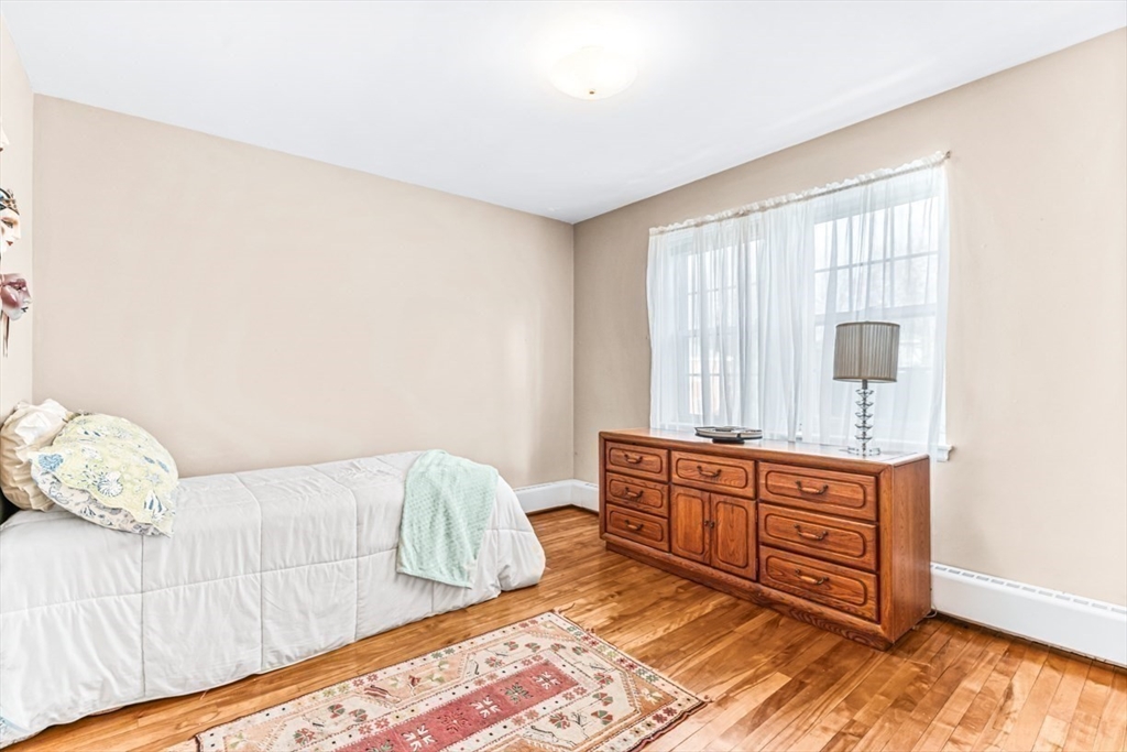 7 Hammond Pond Pkwy # 4