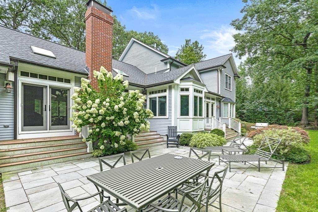 56 Lantern Ln