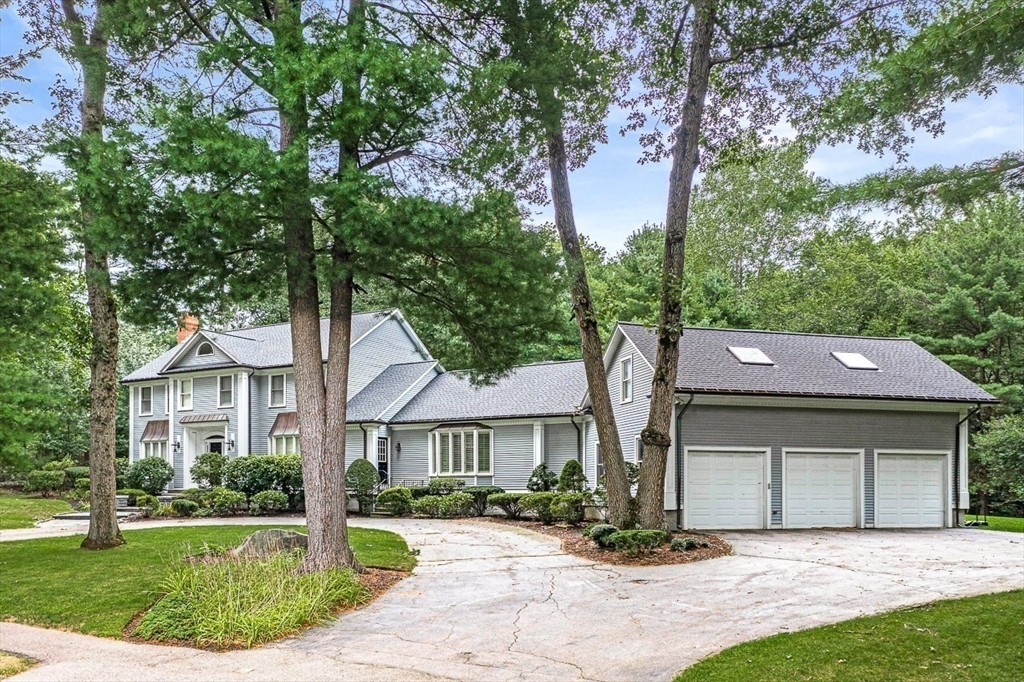 56 Lantern Ln
