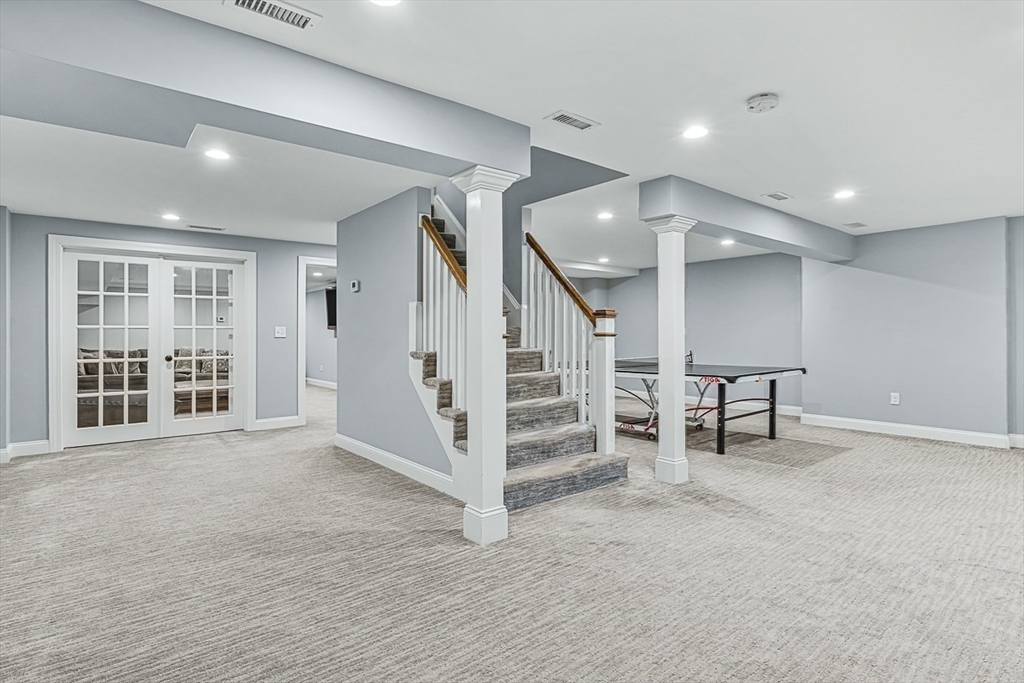 56 Lantern Ln