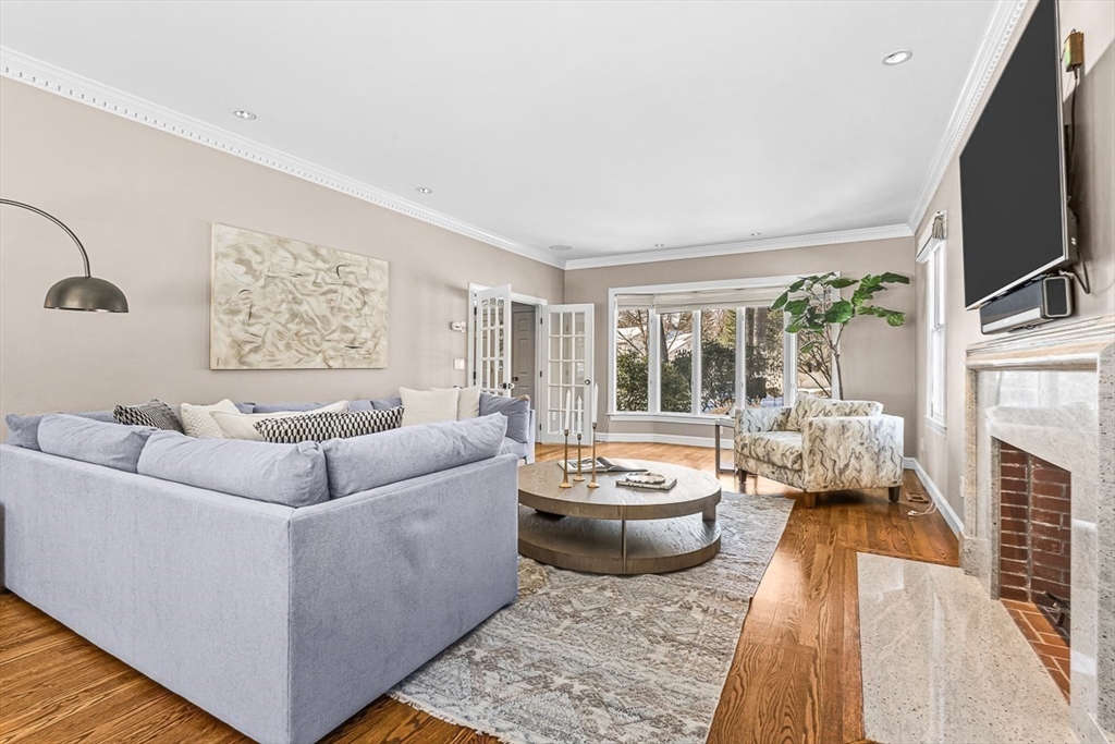 56 Lantern Ln