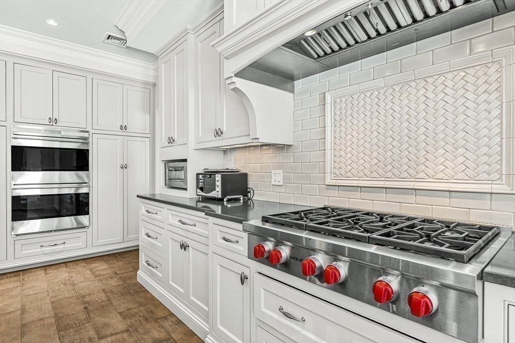 56 Lantern Ln