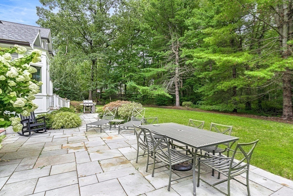 56 Lantern Ln