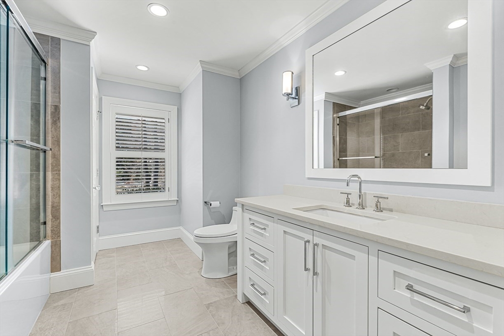 56 Lantern Ln