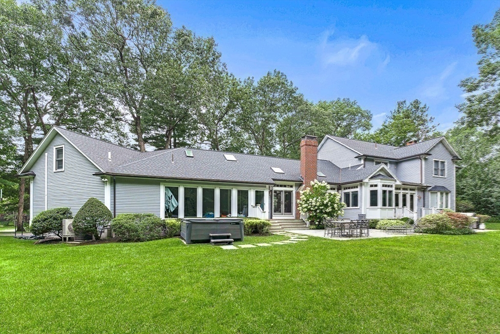 56 Lantern Ln