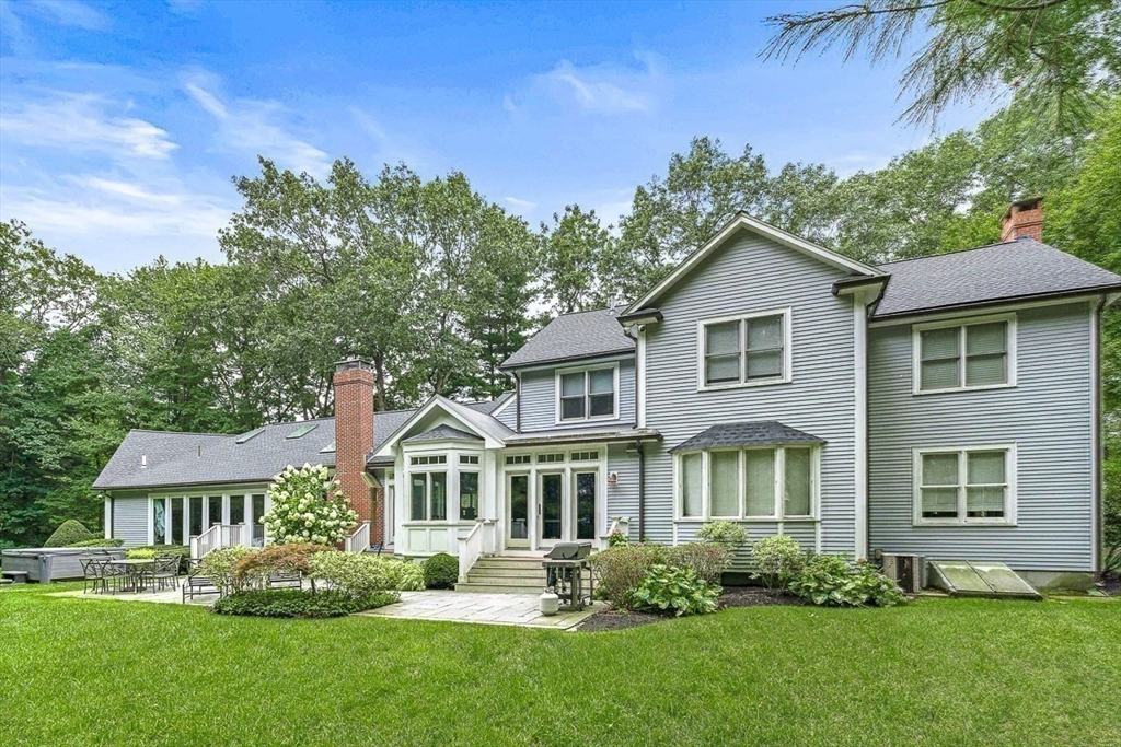 56 Lantern Ln