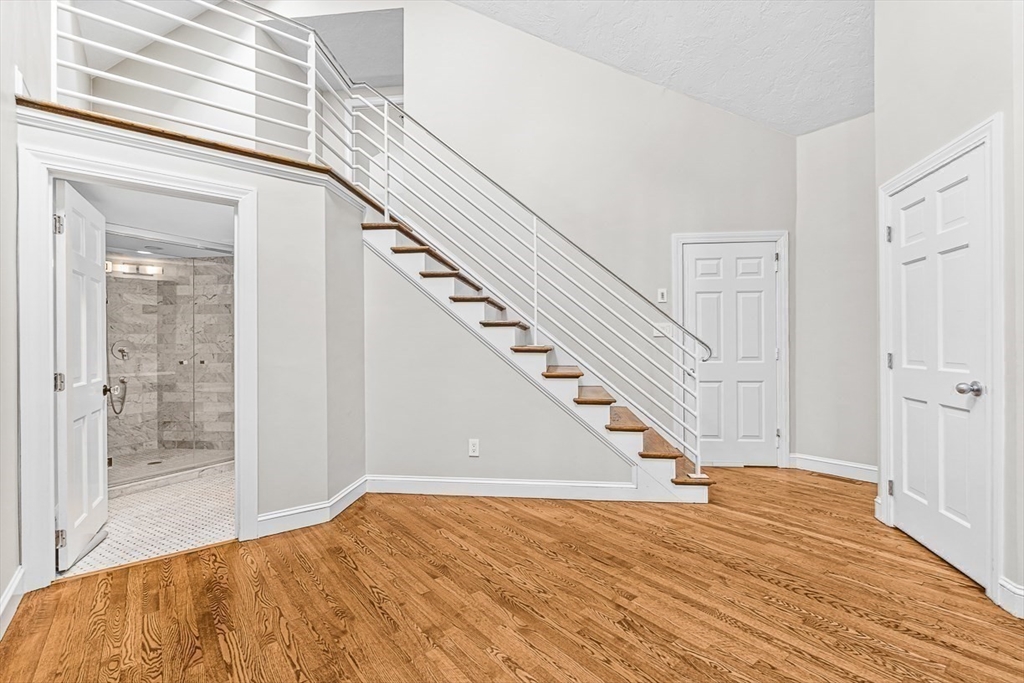 56 Lantern Ln
