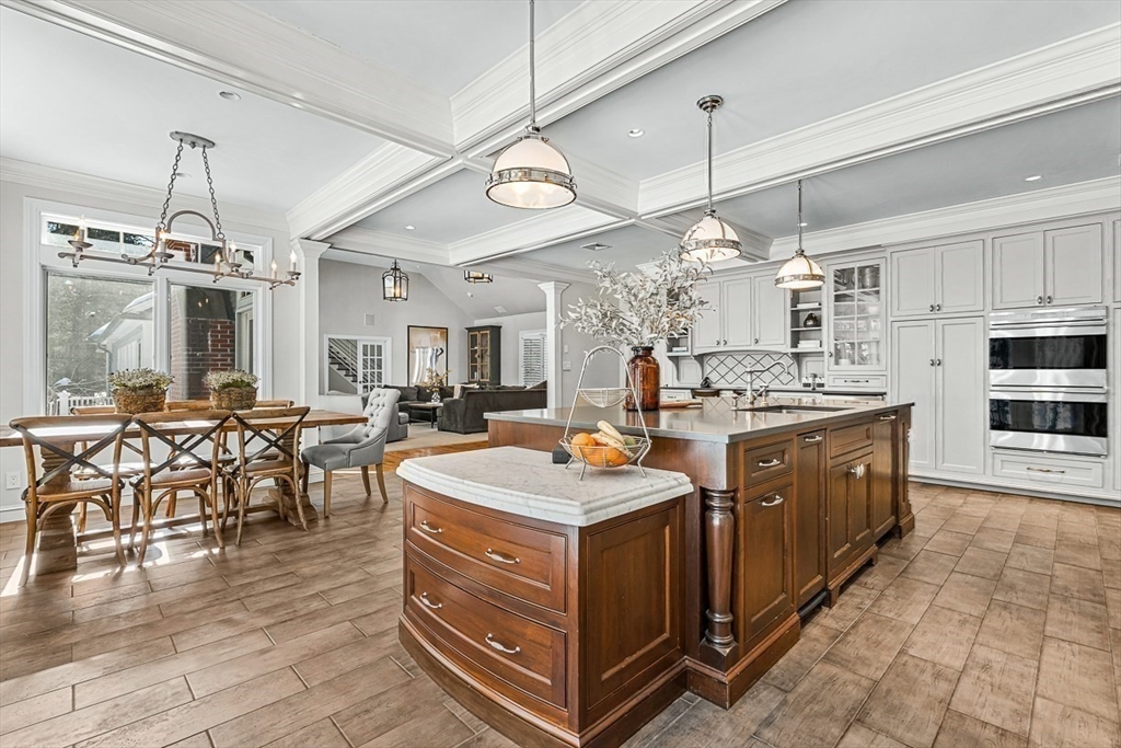 56 Lantern Ln