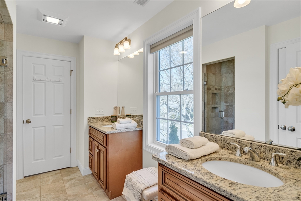 19 Bryn Mawr Rd
