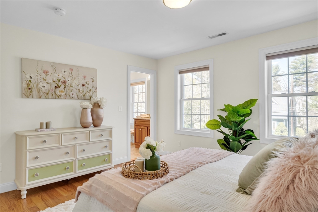 19 Bryn Mawr Rd