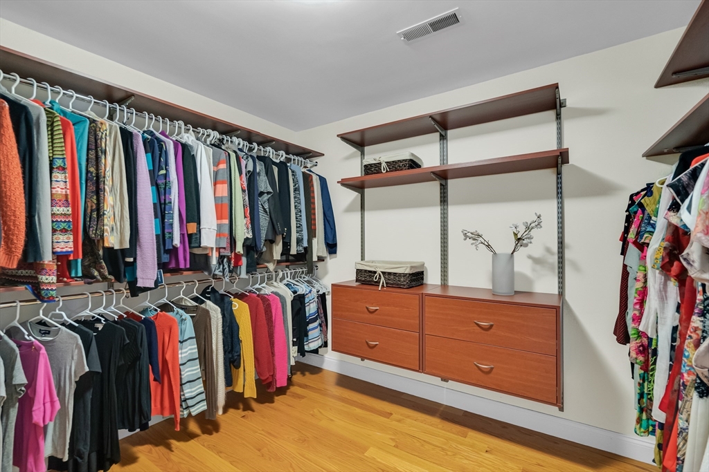 19 Bryn Mawr Rd