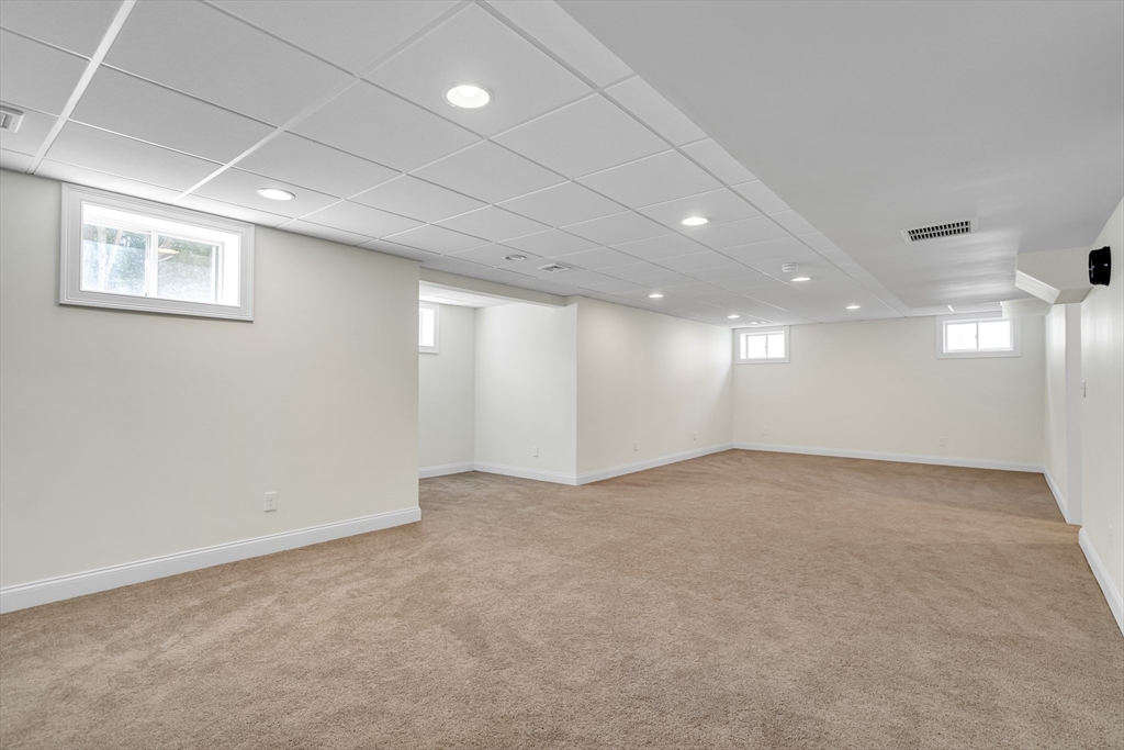 19 Bryn Mawr Rd