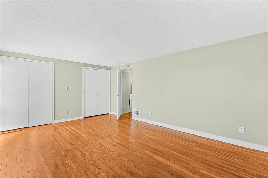 11 Oak St # 59