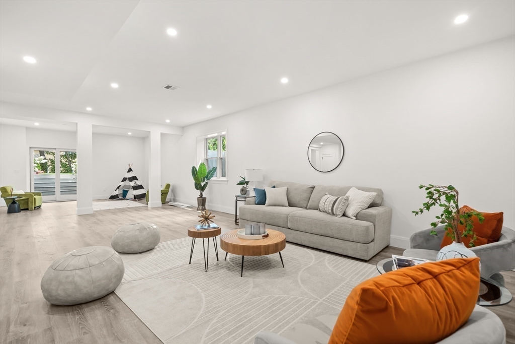 22 Priscilla Cir