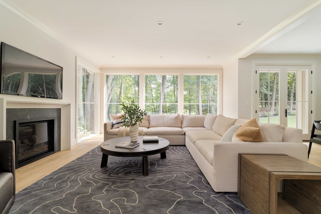10 Bird Hill Ave
