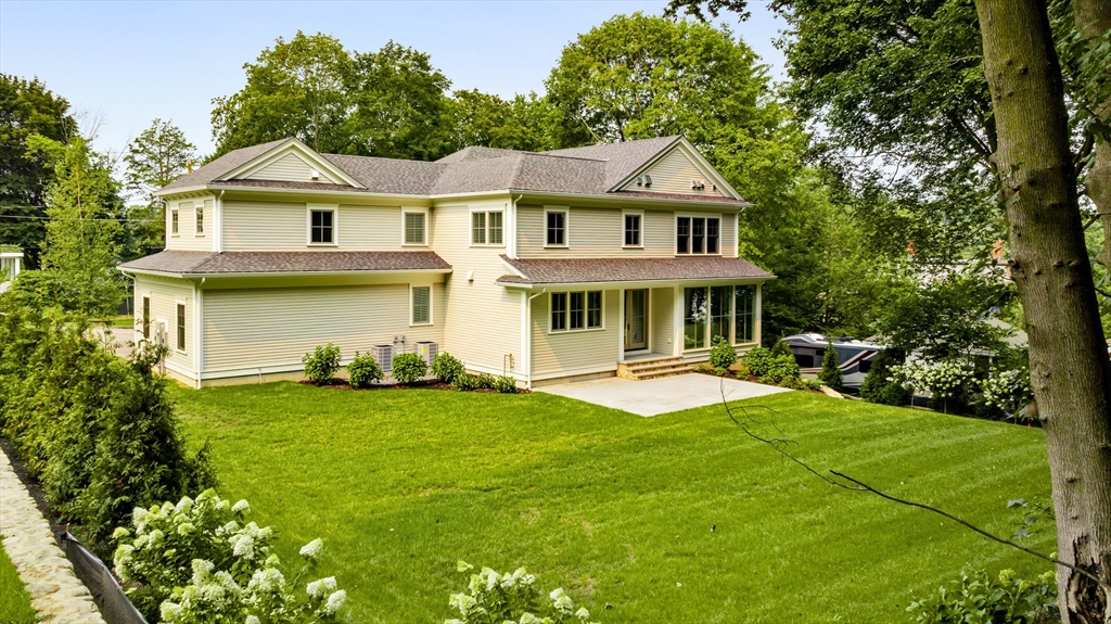 10 Bird Hill Ave