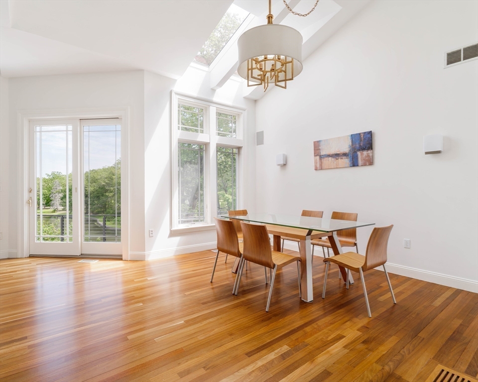 100 Westcliff Rd
