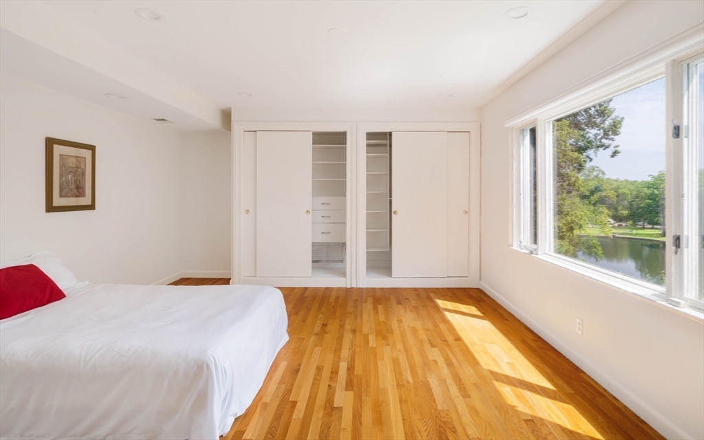 100 Westcliff Rd