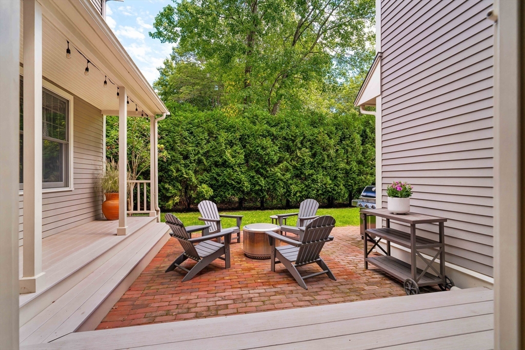 38 Fuller Brook Rd